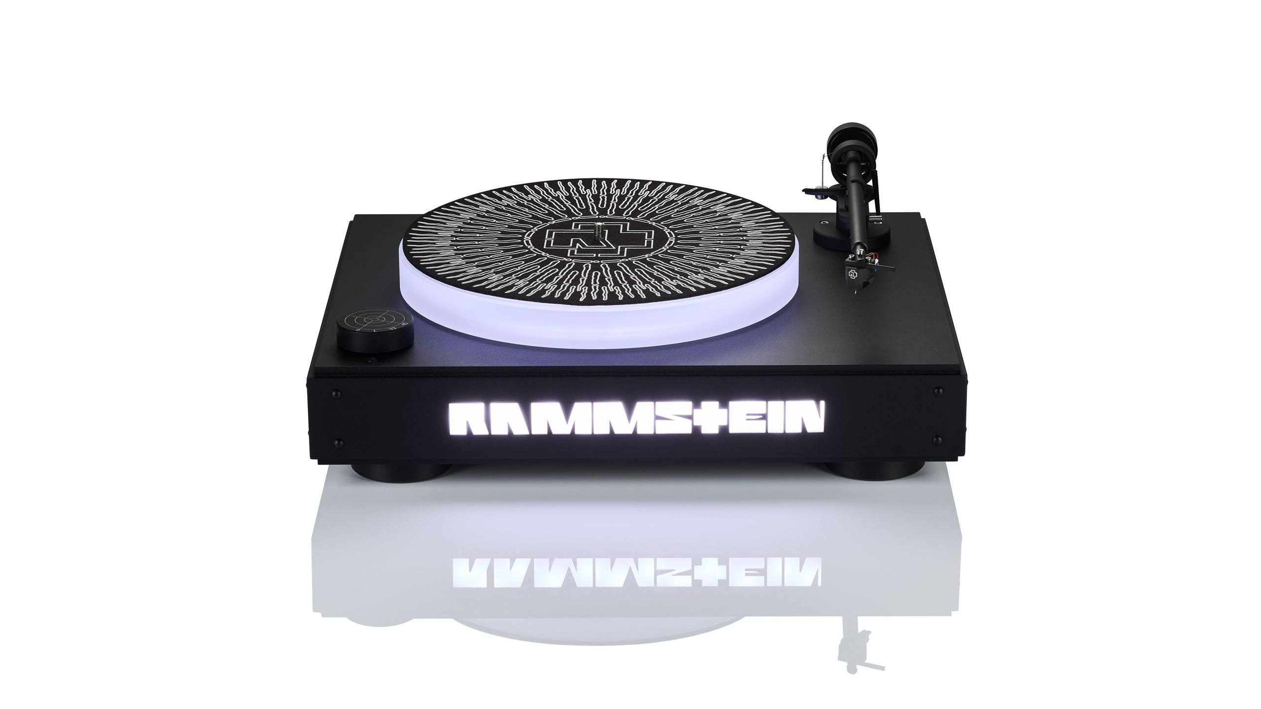 Первый проигрыватель Clearaudio x Rammstein в Artist Series
