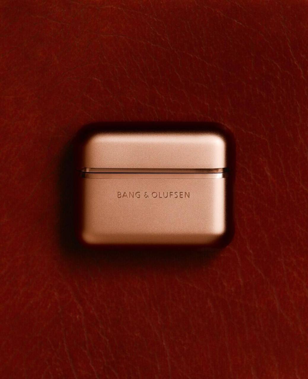 Датский бренд Bang & Olufsen представил новое прочтение популярных TWS-наушников Beo Grace
