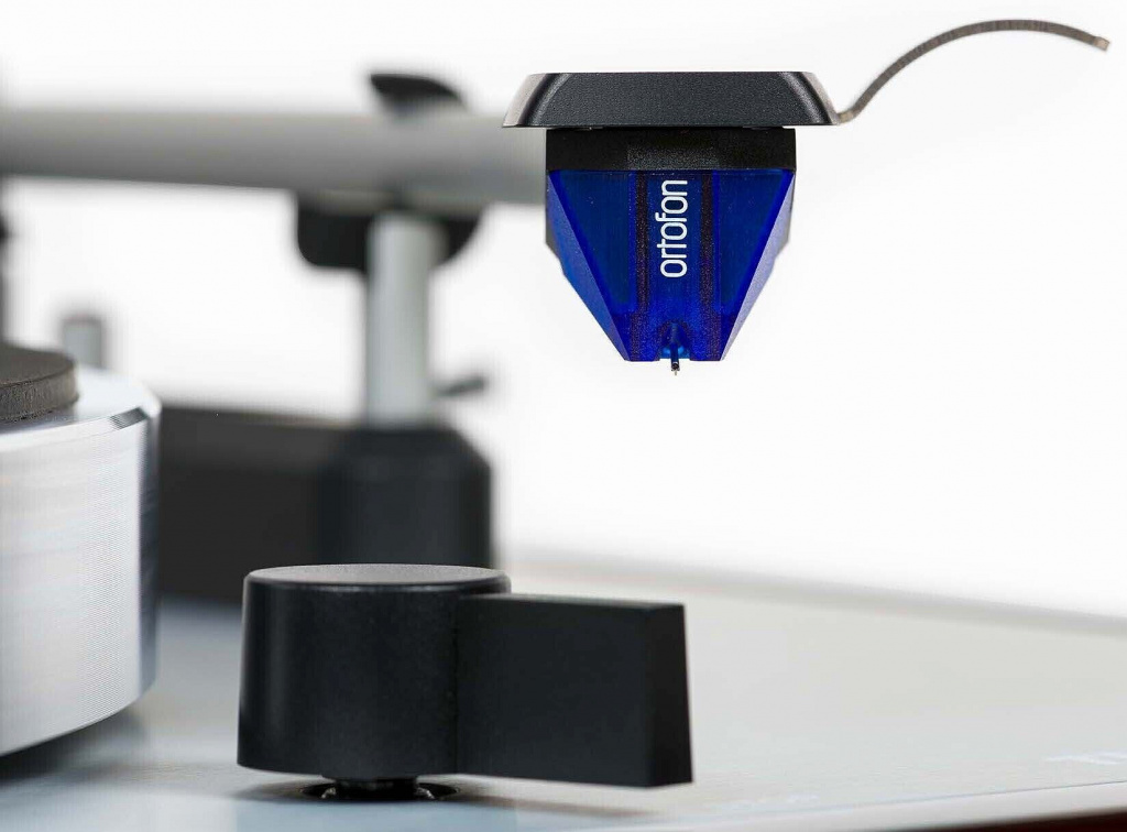 Thorens TD 403 DD Piano Black_6.jpg
