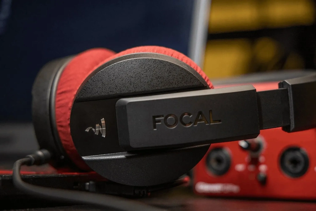 Focal_Listen_dop2.jpg Focal_Listen_dop2.jpg