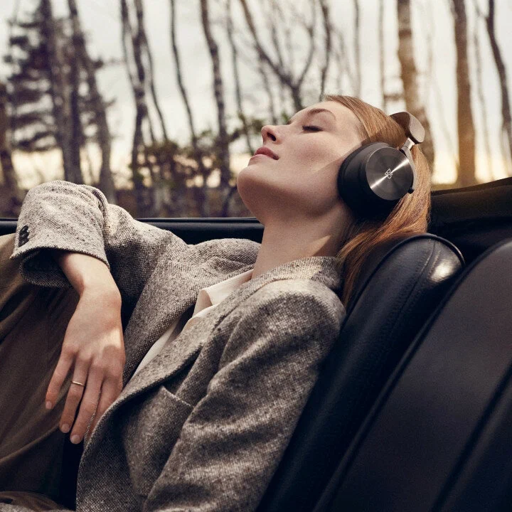 Bang&Olufsen.black2.jpg