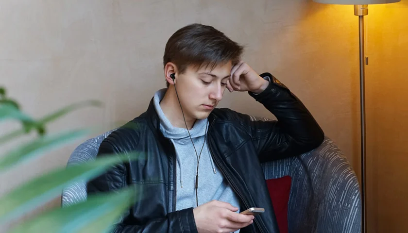 radiotehnika_kometa_black_845.jpg