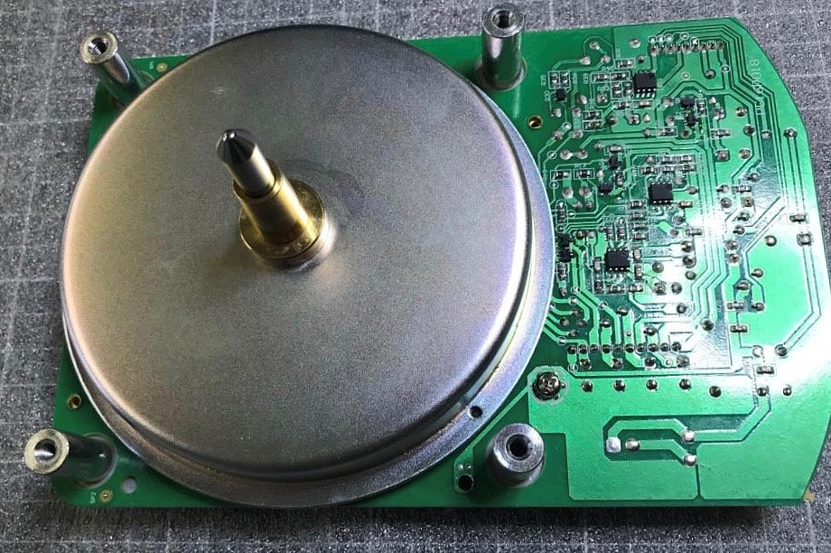 Thorens TD 402 DD (TP72, AT VM95E) Piano Black_3.jpg