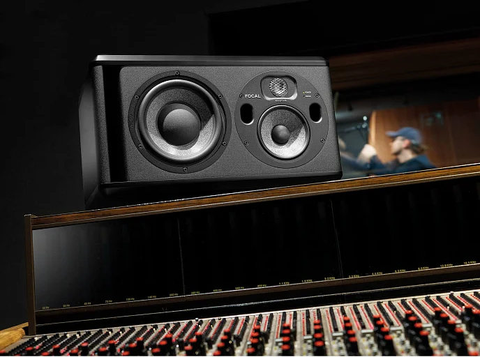 Focal Trio 6 ST6 Black.png
