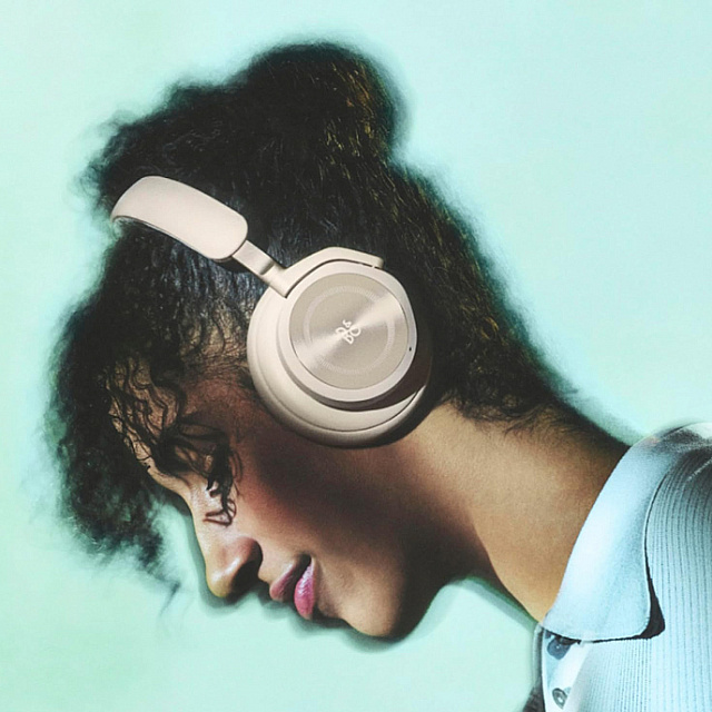 Bang & Olufsen Beoplay HX Gold Tone_8