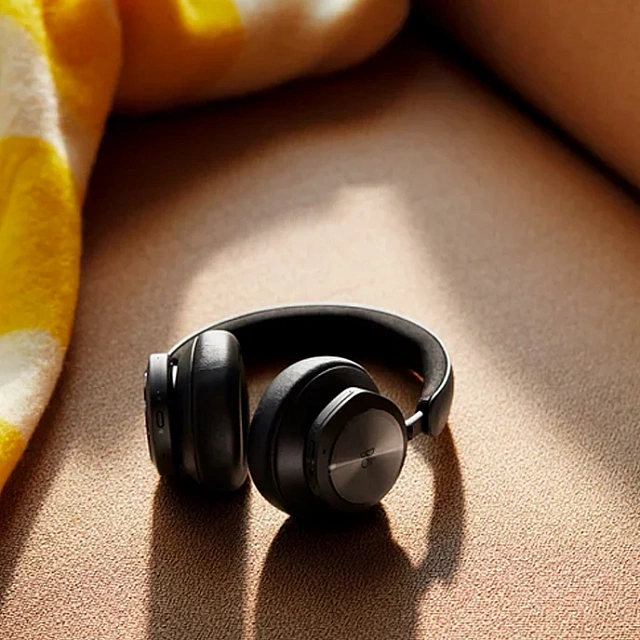 Bang & Olufsen Beocom Portal Black Anthracite UC_10