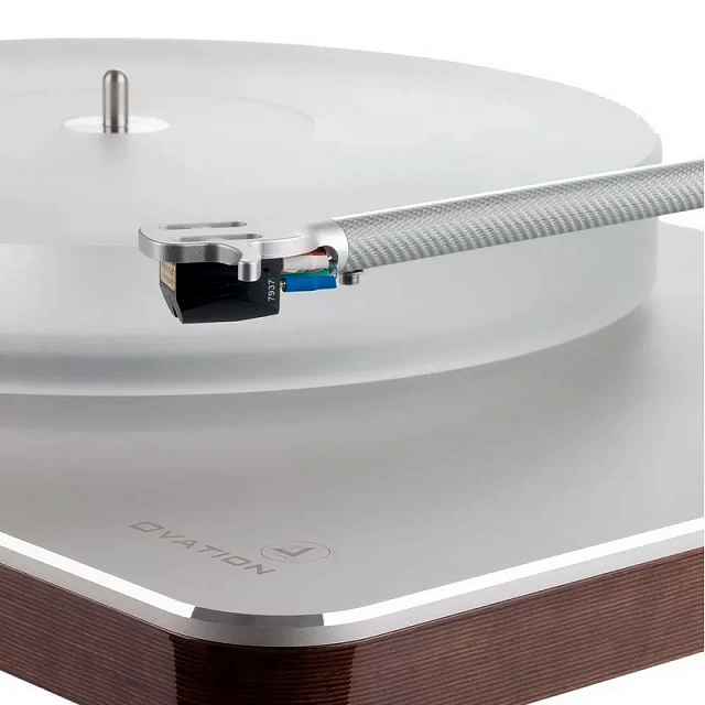 Clearaudio Ovation Silver/Wood_1